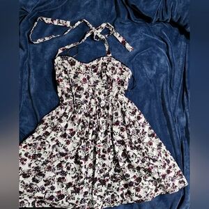 Hot Topic Purple Floral Skull Halter Dress Size Medium NEW WITH TAGS